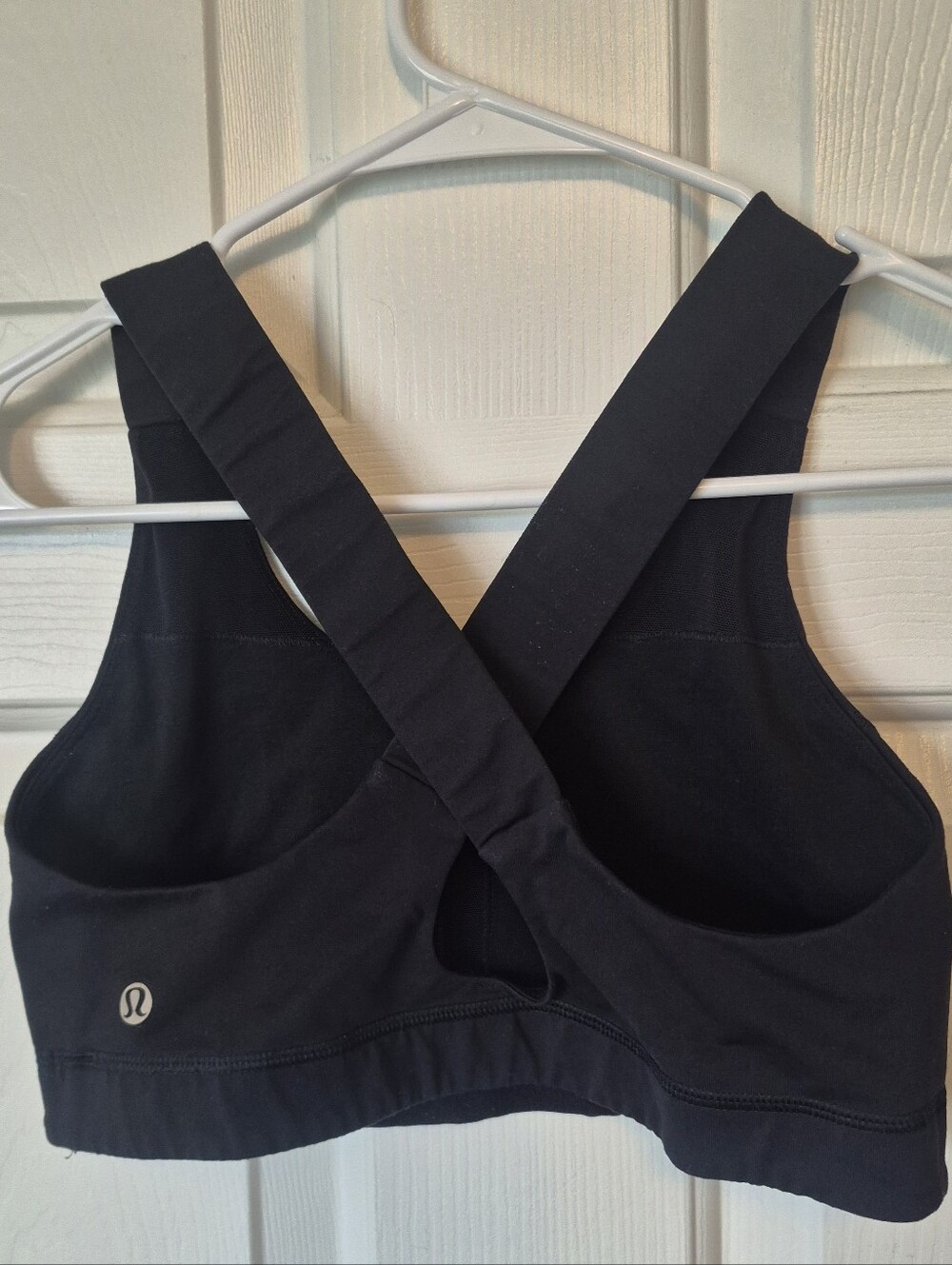 lululemon athletica Black Cross-Strap Sports Bra 8